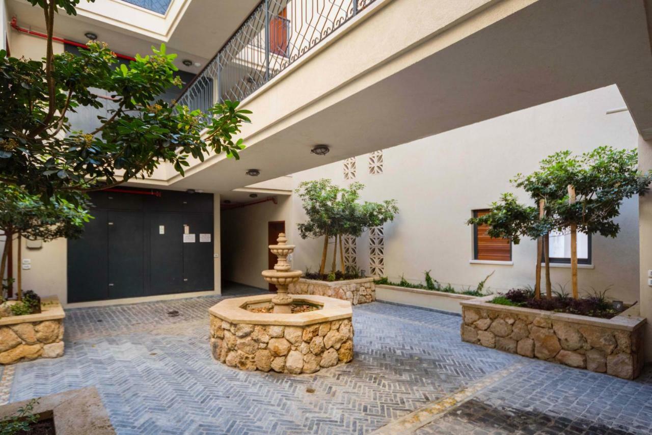 Duplex With Sea View Terrace Above The Flea Market Tel Aviv Exterior photo